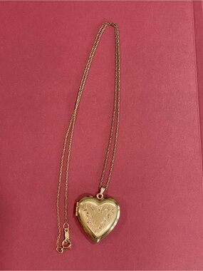 Vintage 12K Gold Filled Heart Locket Necklace w/Etched Flowers
